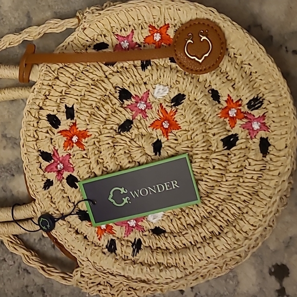 New with tags C. WONDER straw crossbody - Picture 5 of 9